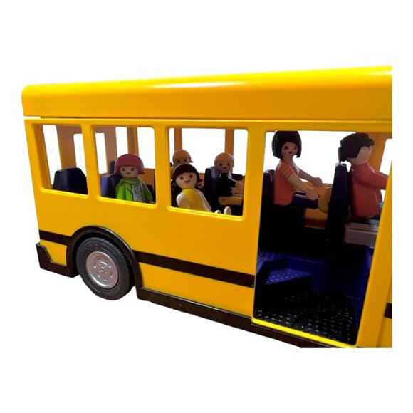 Playmobil School Bus and 6 Playmobil Action Figures with Lights - Picture 12 of 12